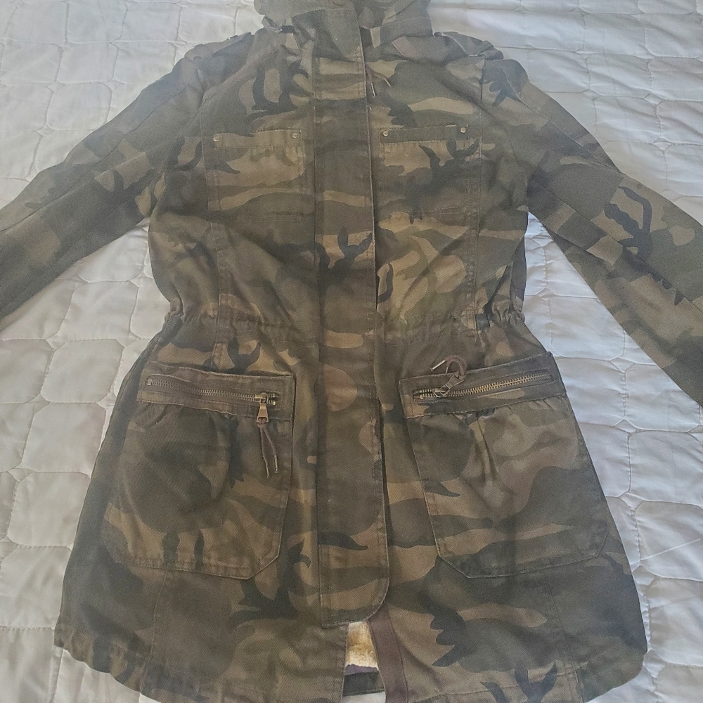 New express jacket - Picture 2 of 16